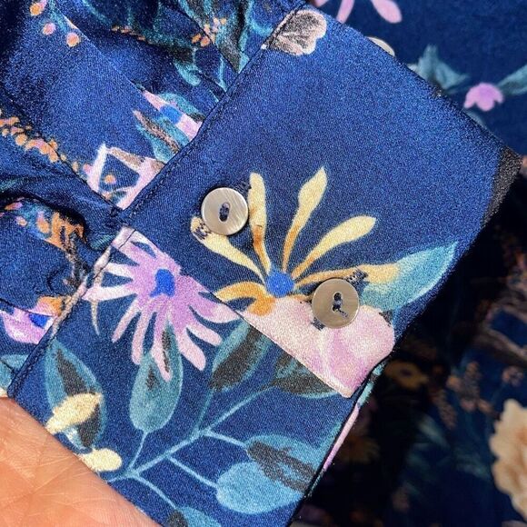 Lost +‎ Wander Navy Floral Faux Wrap Dress Size Medium NWT - Picture 6 of 11